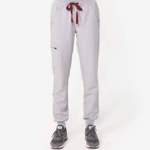 FIGS scrubs - Zamora pants (M), 3 pocket top (M); color - cement (gray)